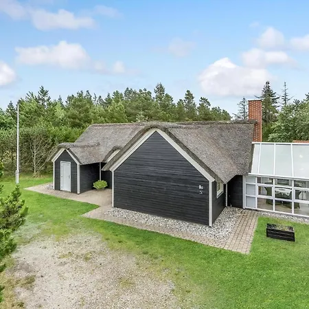 Stunning In With Wifi Holiday home