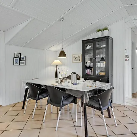 Stunning In With Wifi Holiday home